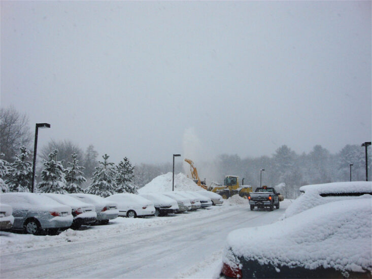  Roadway and Parking Lot De-icing and Anti-icing Treatment