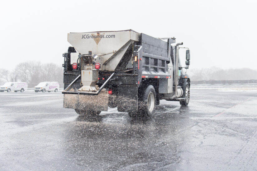 Roadway and Parking Lot De-icing and Anti-icing Treatment